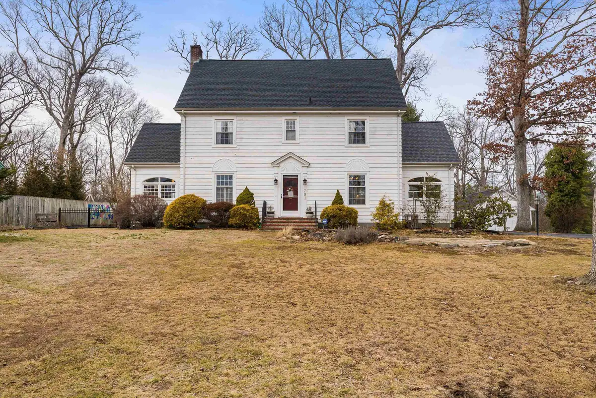 701 Rosser Ave, Waynesboro, VA 22980 - #1