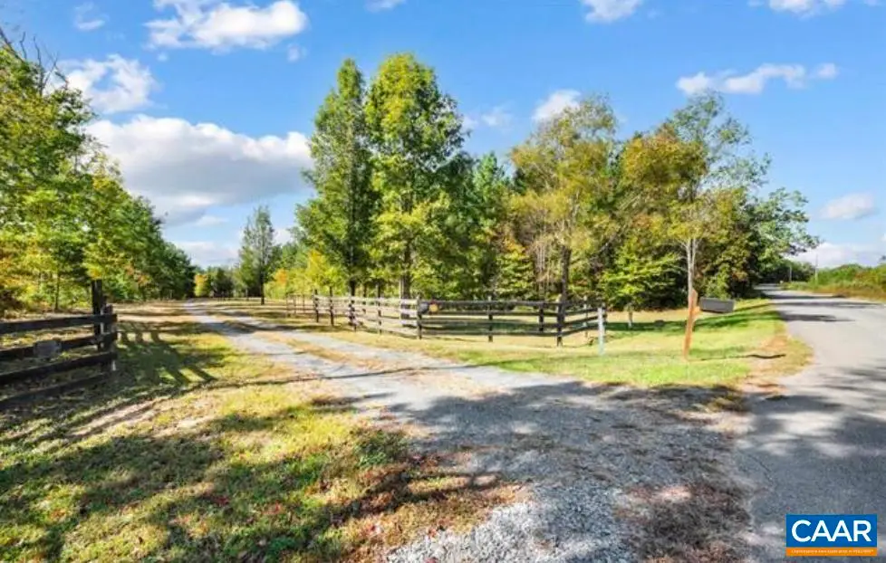 10239 Howardsville Rd, Howardsville, VA 24562 - #1