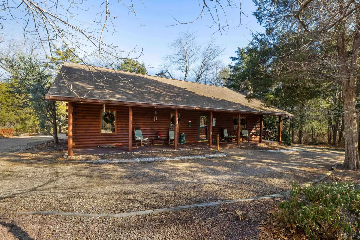 185 Fort Rd, McGaheysville, VA 22840 - #1