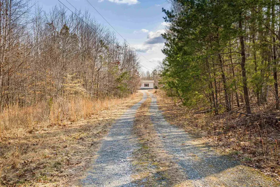 12090 Constitution Rte S, Scottsville, VA 24590 - #2