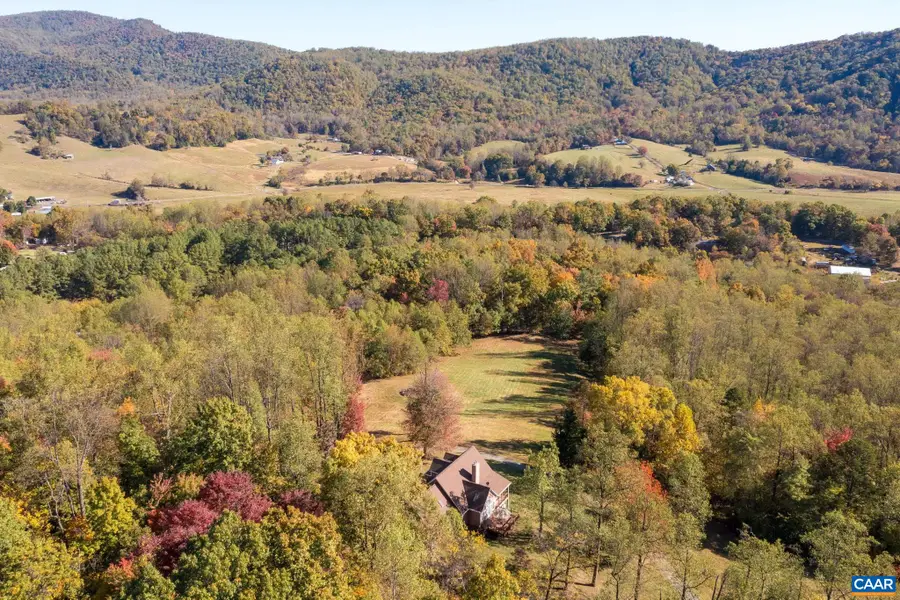 431 Bear Run Rd, Stanardsville, VA 22973 - #3