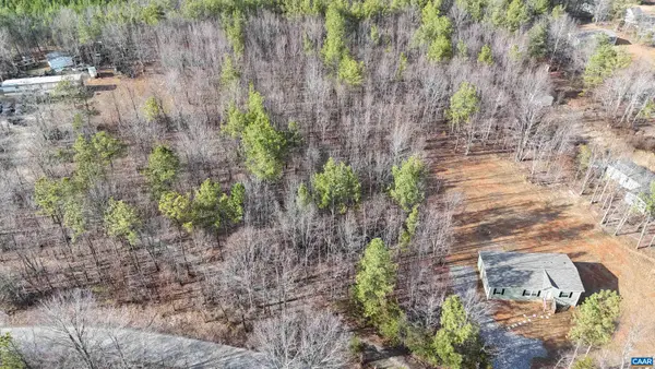 949 Austins Rd, Gladstone, VA 24553