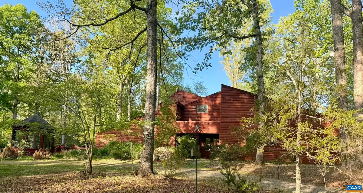 670 Baber Ln, Scottsville, VA 24590 - #1