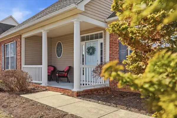 161 Heather Ln, Staunton, VA 24401