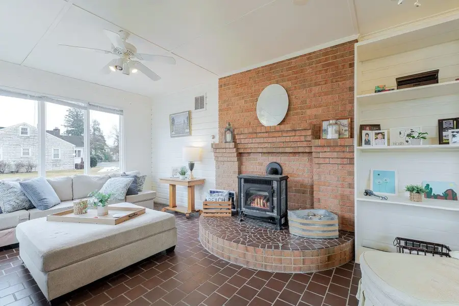 114 Clarke Ave, Elkton, VA 22827 - #3