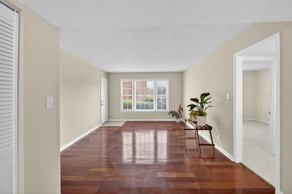 2527 Hydraulic Rd, Charlottesville, VA 22901