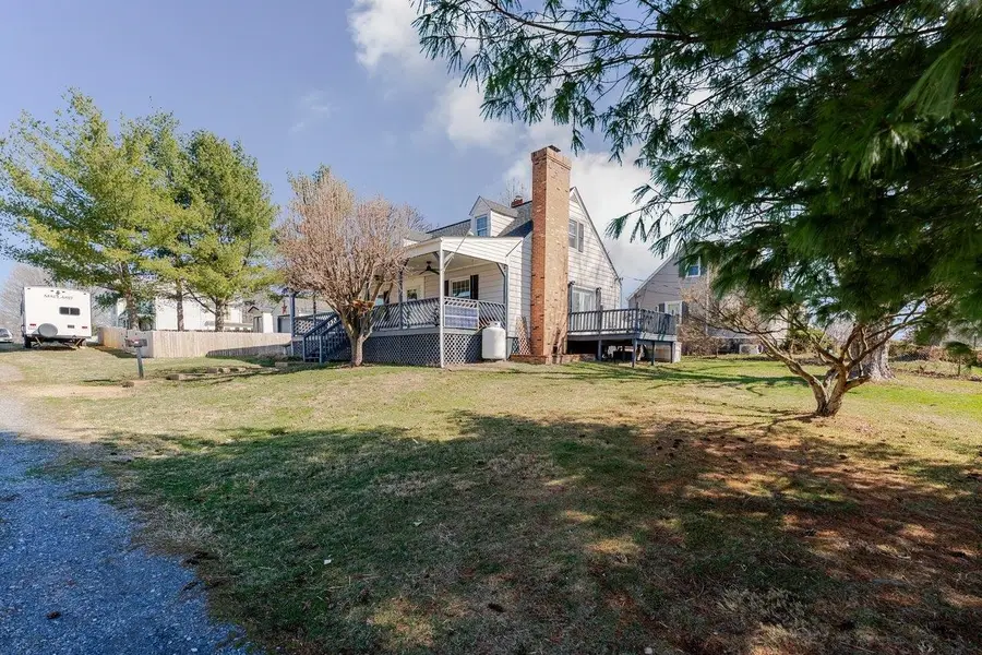 104 Jackson Ave, Elkton, VA 22827 - #3