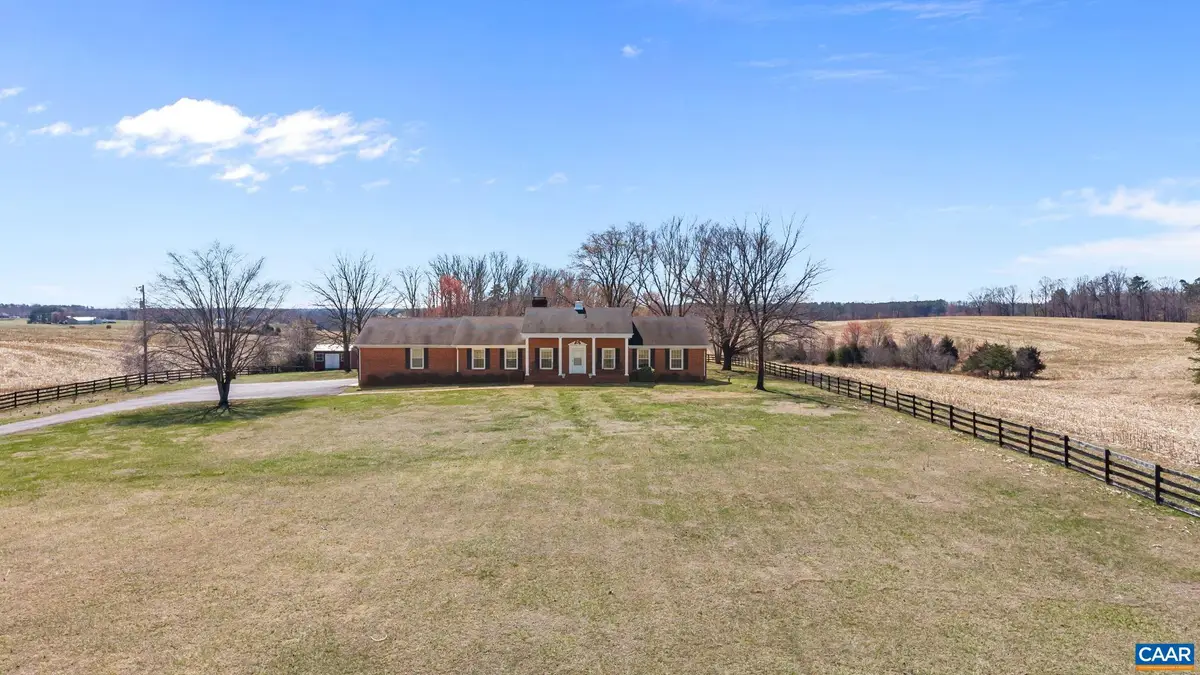 3258 River Rd W, Scottsville, VA 24590 - #1