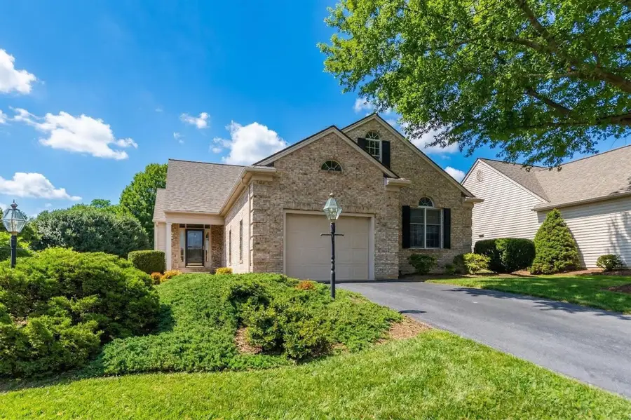 108 Queens Ct, Waynesboro, VA 22980 - #2