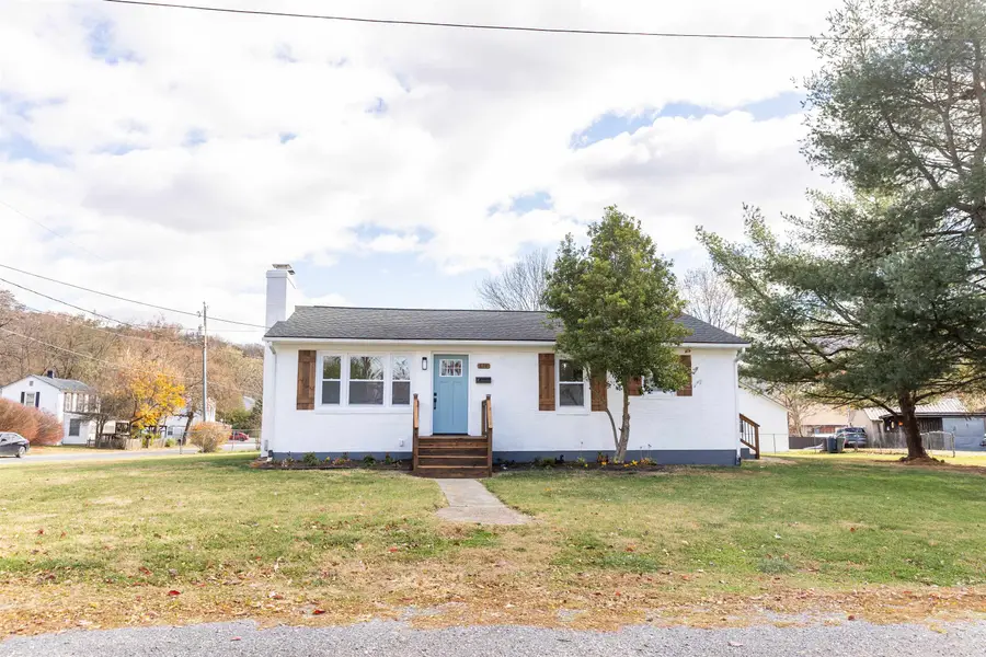 838 Carey St, Buena Vista, VA 24416 - #3