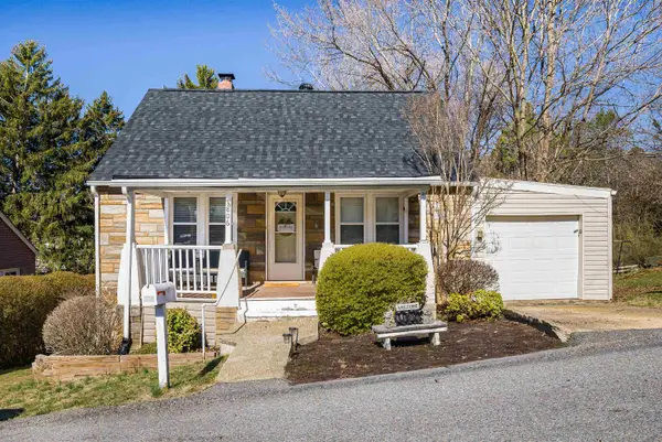 806 Randolph St, Staunton, VA 24401