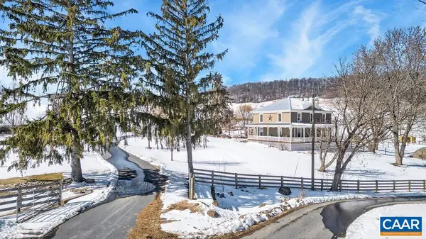 142 Mt Ida Ln, Staunton, VA 24401