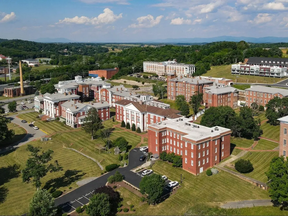 101 Village Dr W, Staunton, VA 24401 - #1