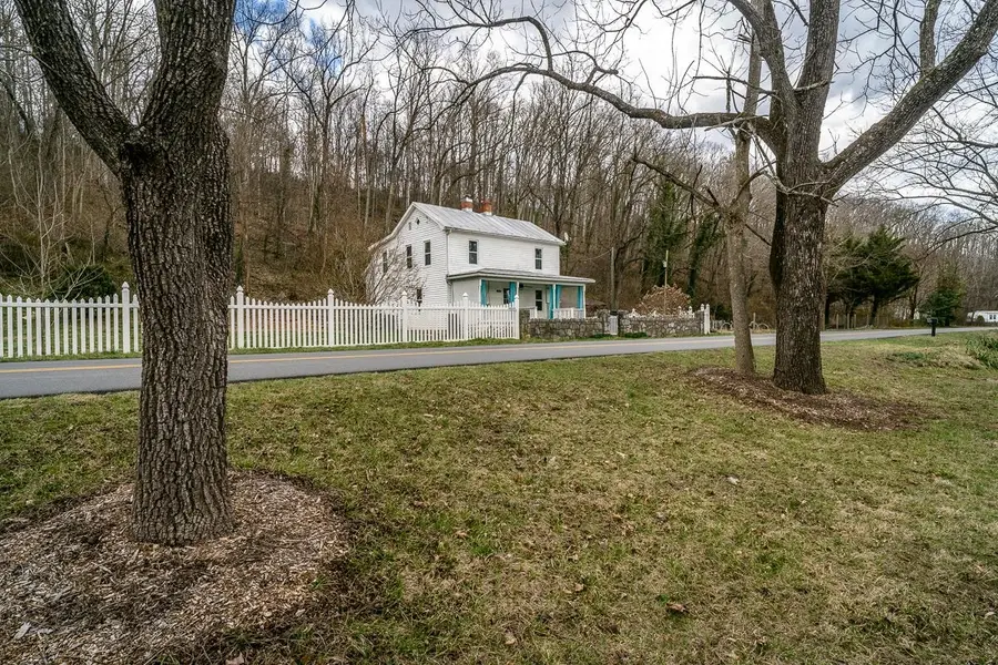 408 Wolf Gap Rd, Edinburg, VA 22824 - #2