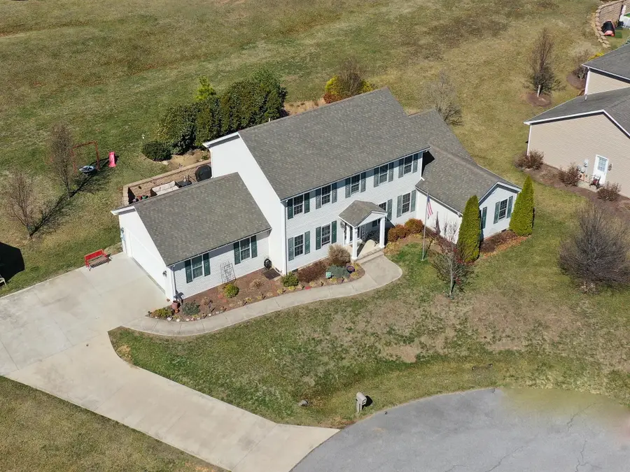 35 Devonshire Ct, Fishersville, VA 22939 - #2