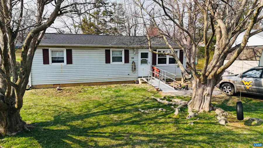 94 Locust St, Verona, VA 24482 - #2