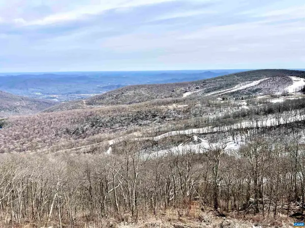 1561 Vistas Condos, Wintergreen Resort, VA 22967