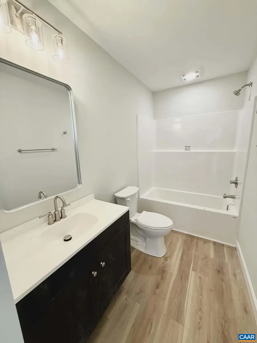 140 Dogwood Hts, Scottsville, VA 24590 - #2