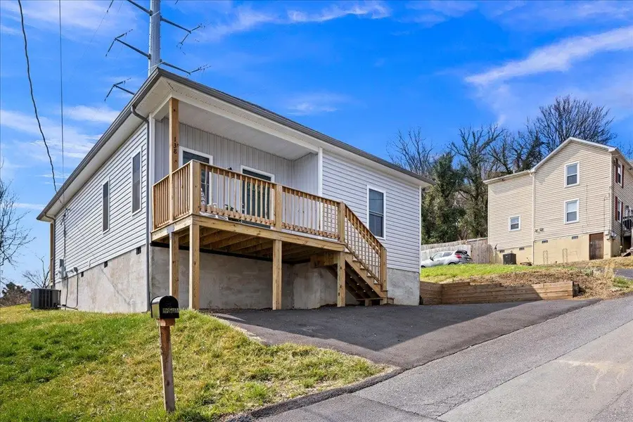 138 Garber St, Staunton, VA 24401 - #2