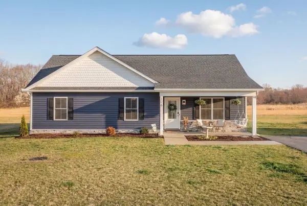 106 16th St, Grottoes, VA 24441