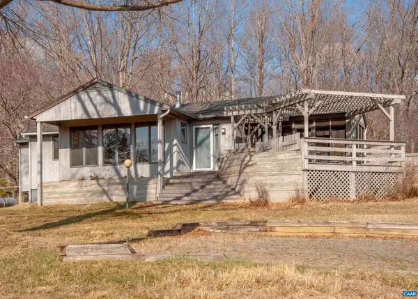 8268 Dick Woods Rd, Afton, VA 22920