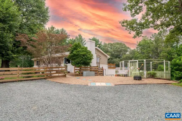 1196 Allen Farm Ln, Earlysville, VA 22936