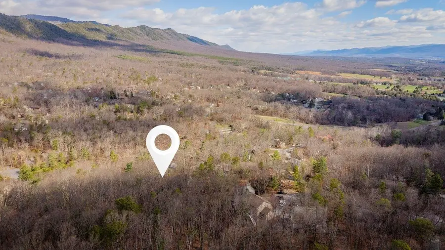 141 Laird Pl, McGaheysville, VA 22840 - #2