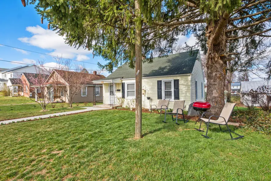 681 Bayard Ave N, Waynesboro, VA 22980 - #3