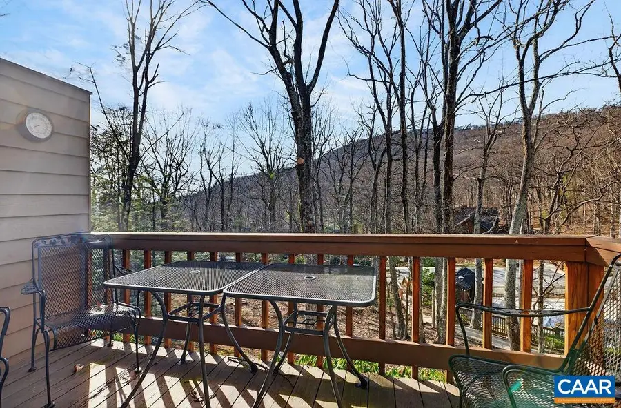 745 Laurelwood Condos, Roseland, VA 22967 - #2