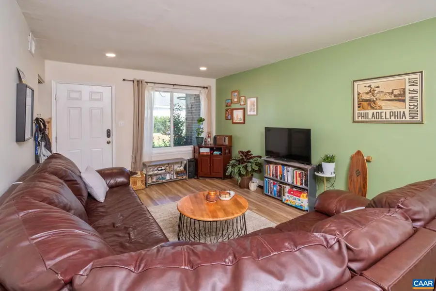 1908 Inglewood Dr, Charlottesville, VA 22901 - #3