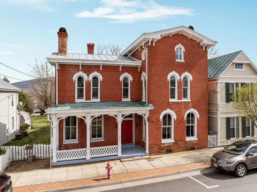 9400 Congress St S, New Market, VA 22844 - #2