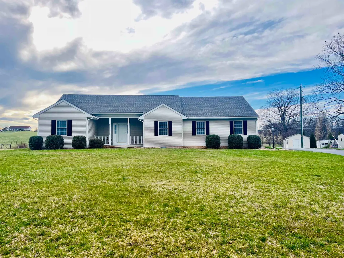 92 Rankin Ln, Stuarts Draft, VA 24477 - #1