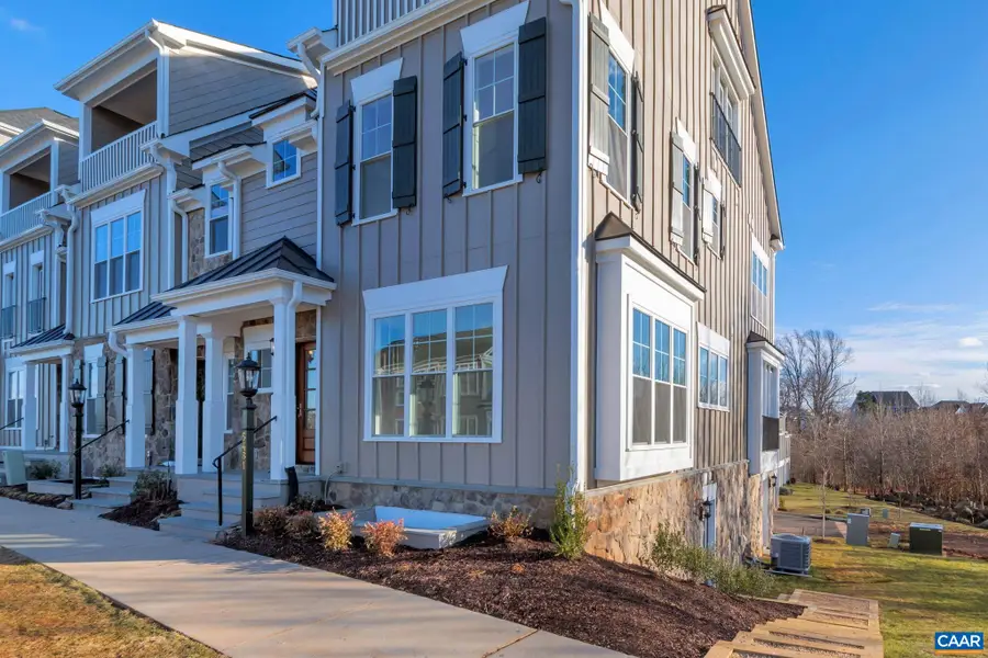 5481 Golf Dr, Crozet, VA 22932 - #2