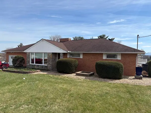 48 Confederate St, Verona, VA 24482