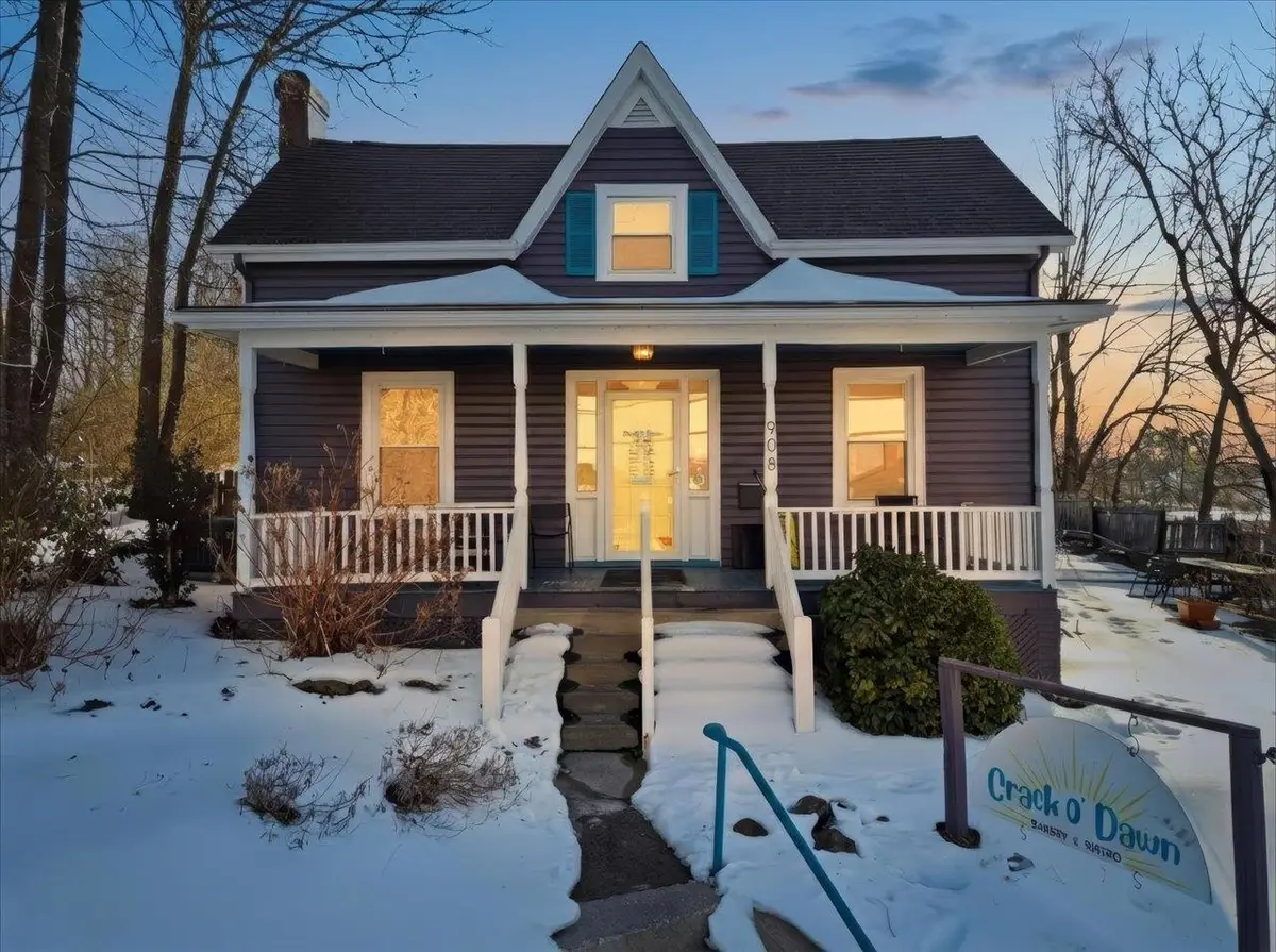 908 Main St W, Waynesboro, VA 22980 - #1