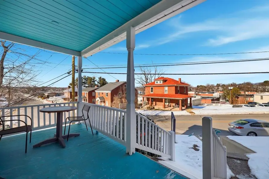 908 Main St W, Waynesboro, VA 22980 - #3