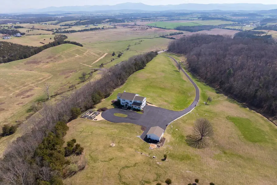 635 Dam Town Rd, Fort Defiance, VA 24437 - #3