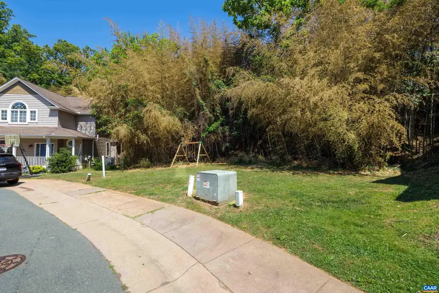 123 and 125 Roys Pl, Charlottesville, VA 22902 - #2