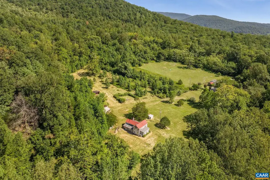 6878 Chap Place Ln, Crozet, VA 22932 - #3