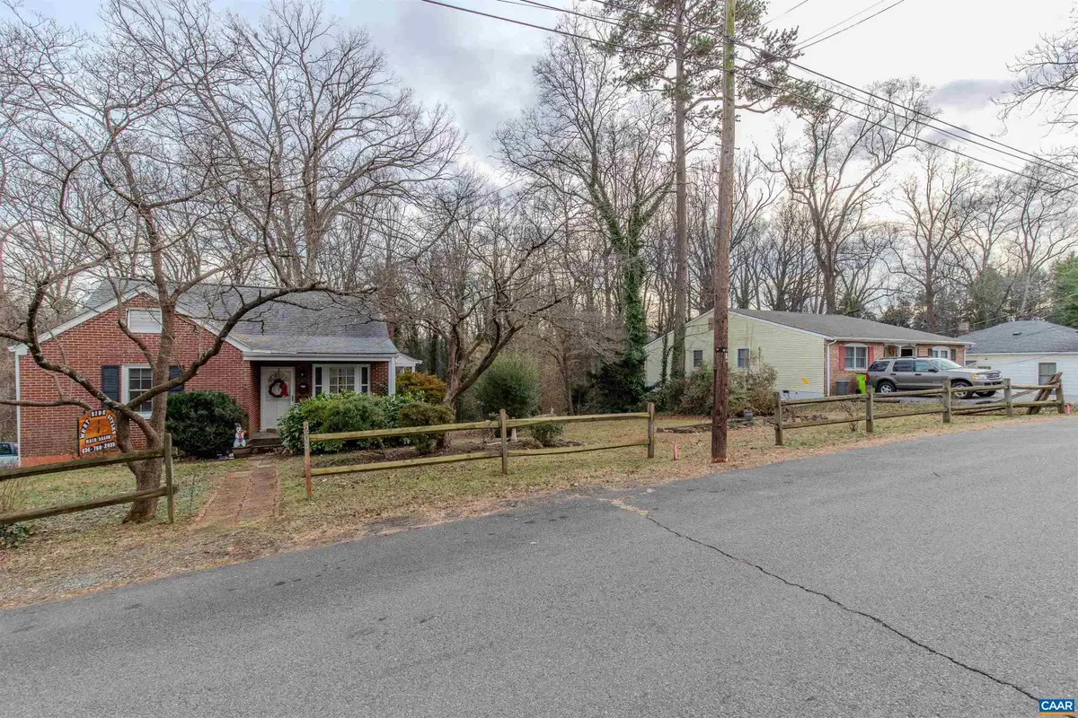 202 Raymond Ave, Charlottesville, VA 22903 - #1