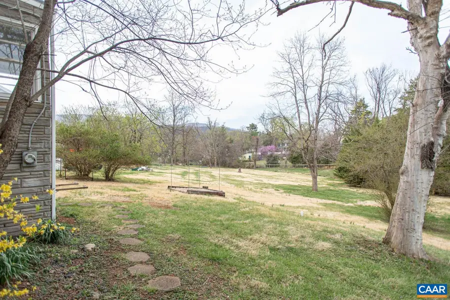 5930 Railroad Ave, Crozet, VA 22932 - #3