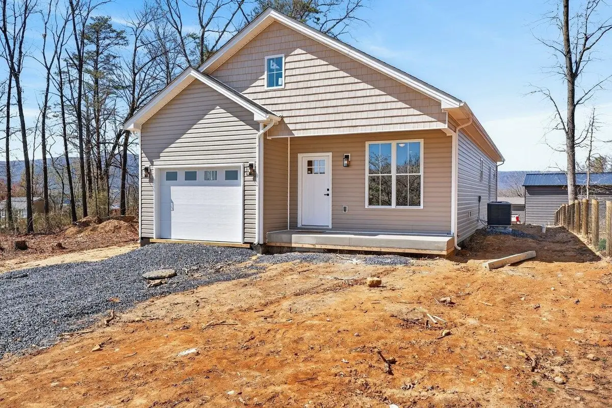 487 Pocahontas Ave, Shenandoah, VA 22849 - #1