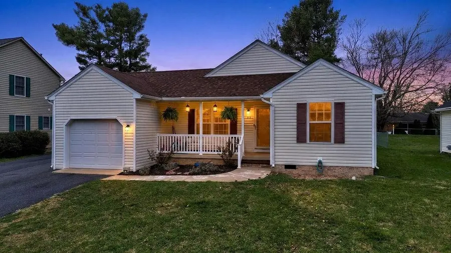 213 Adventure Trl, Waynesboro, VA 22980 - #2