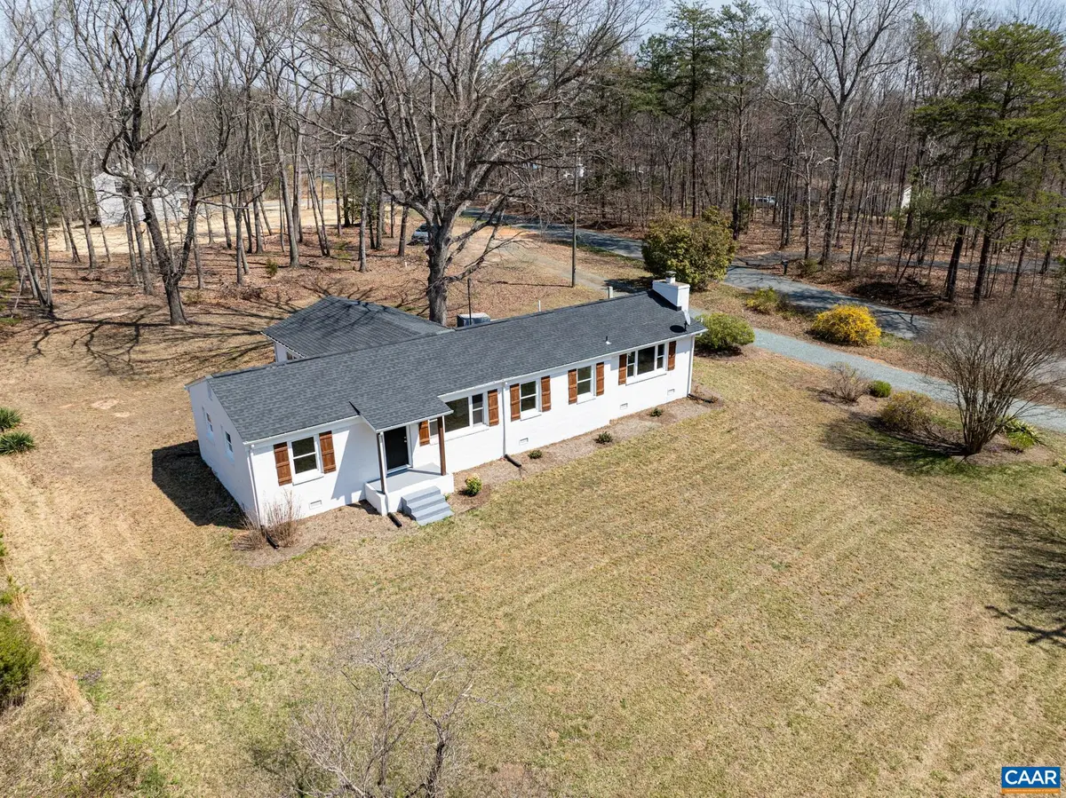 19 Harlow Town Rd, Louisa, VA 23093 - #1