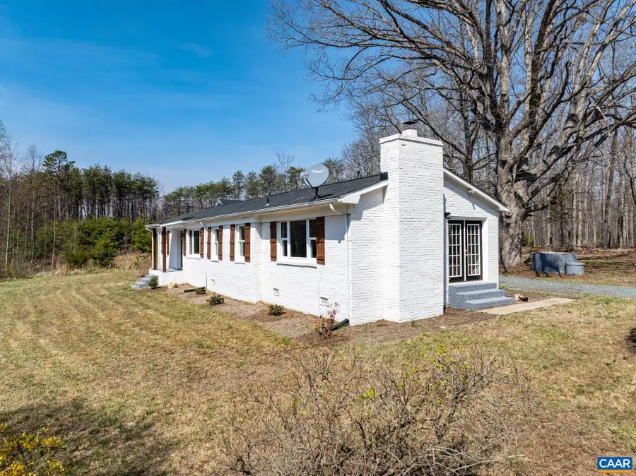 19 Harlow Town Rd, Louisa, VA 23093 - #2
