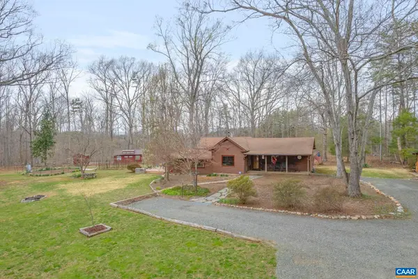 3205 Polecat Creek Ln, Scottsville, VA 24590
