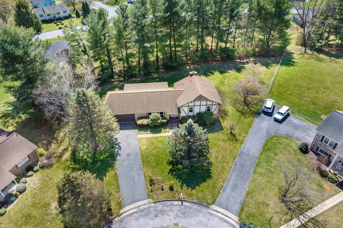 28 Brighton Ct, Stuarts Draft, VA 24477 - #1