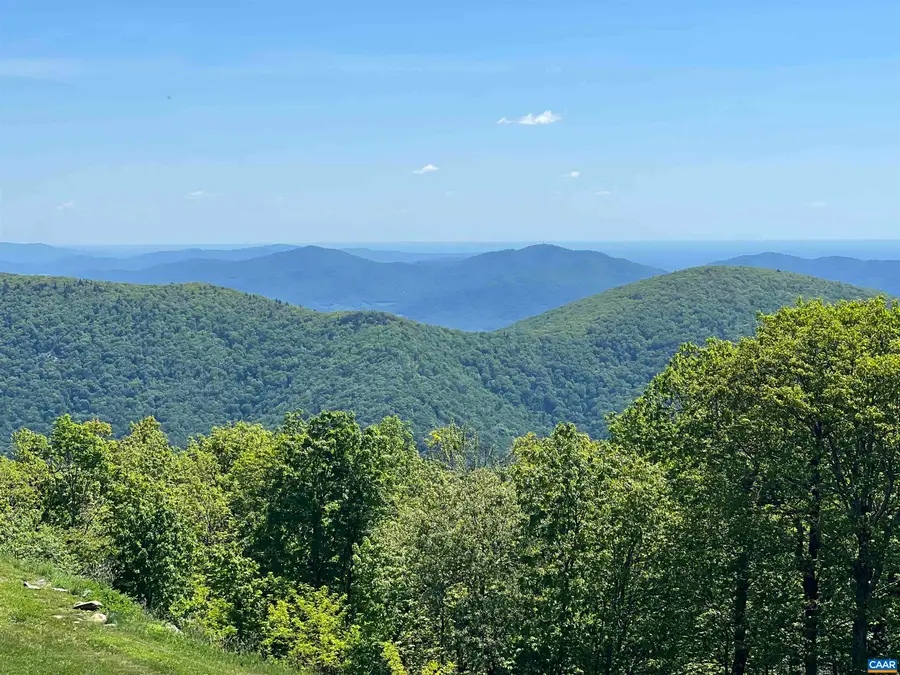 1808 High Ridge Ct Condos, Wintergreen Resort, VA 22967 - #2