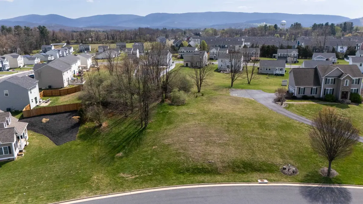 105 Compass Dr, Waynesboro, VA 22980 - #1