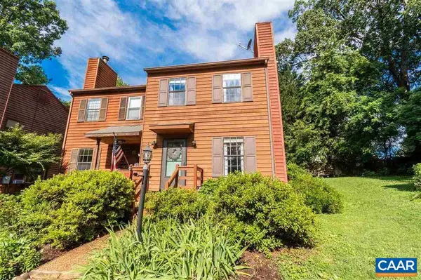 109 Hammond St, Charlottesville, VA 22903